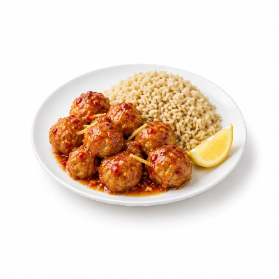 Food 4 Fitness Thai Style Chicken Meatballs with a Sweet Chilli Ginger Sauce and Lemon Wedge Brown Rice 250g