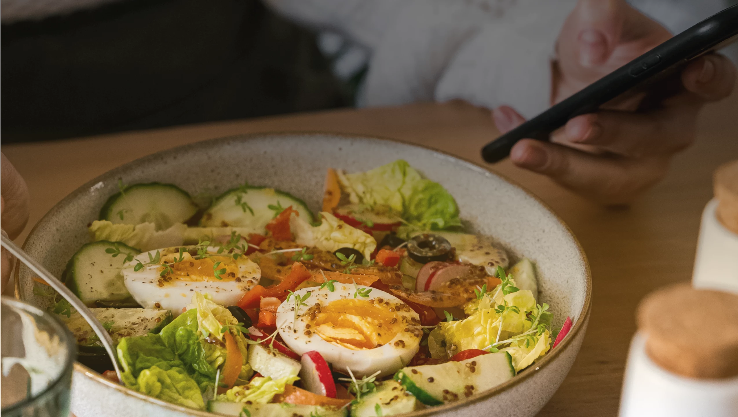 How Eato helps to fuel your body and drive progress with nutrition tracking and logging features.