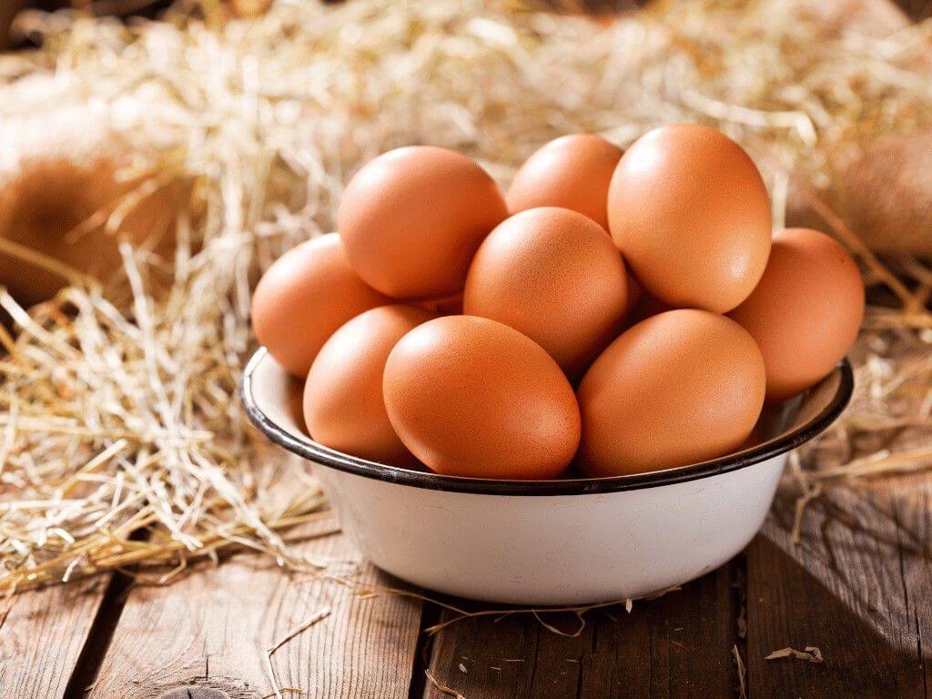 Eggs rich in iron and vitamins D, B6, and E help reduce PMS symptoms, support hormonal balance, and prevent anemia during periods