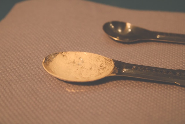 There are two common ways of taking creatine, low-dose daily method and the loading method.
