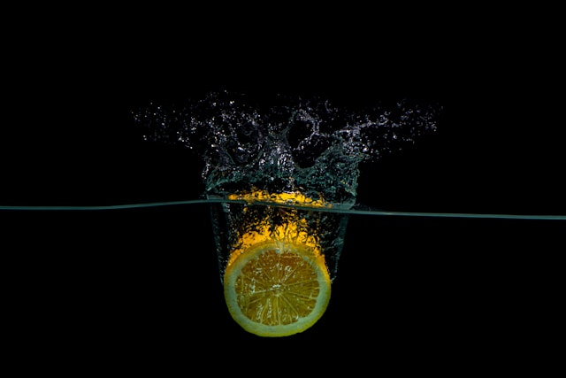 The nutrition in lemon water depends on how much lemon juice is added, since plain water provides zero calories and no carbohydrates, protein, or fat.
