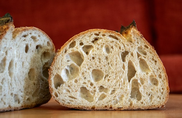 Sourdough may still cause gluten allergic reactions.